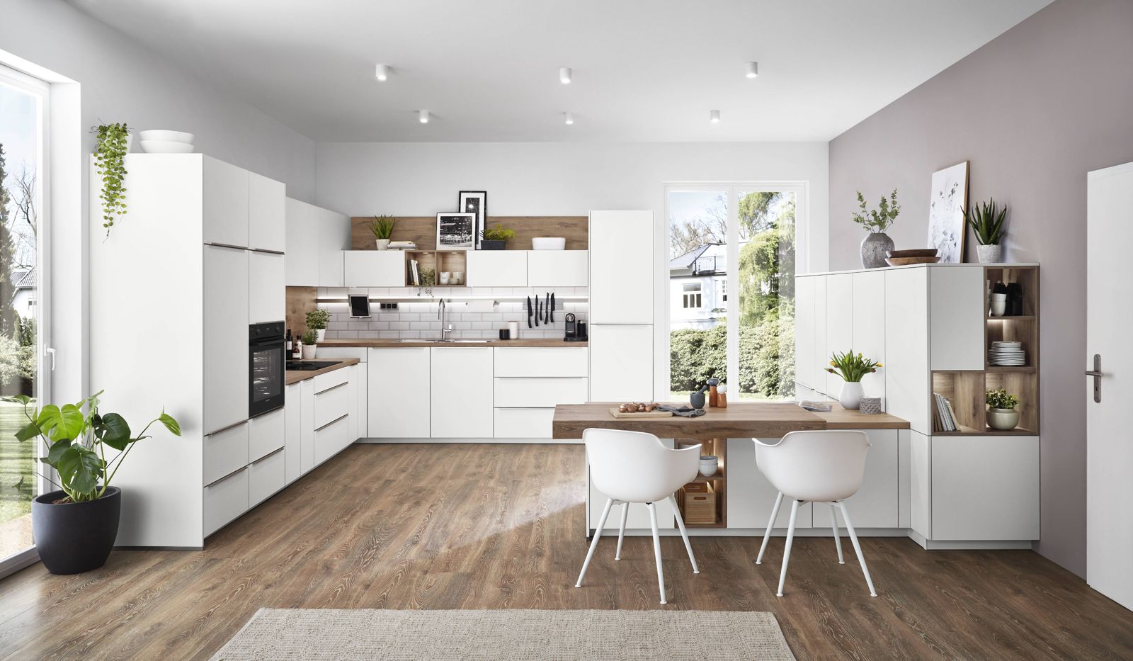Modern white nobilia kitchen